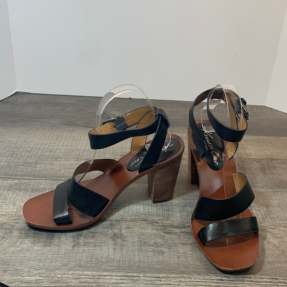 Kenneth Cole heeled sandals size 8 1/2